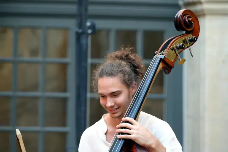 Concert de l'APAS à Suze-la-Rousse – Contrebasse
