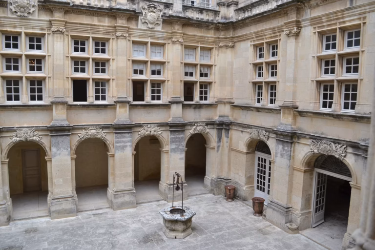 Bonlieu-sur-Roubion, Abbaye Sainte-Anne