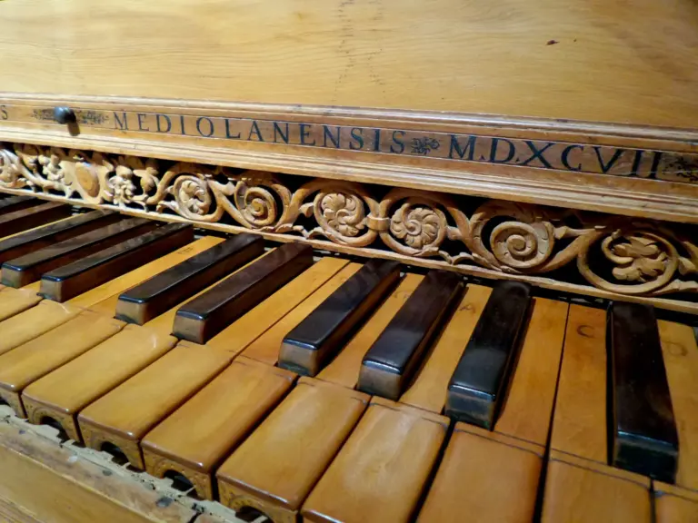 APAS - Concerts à Grignan, Roussas, Suze-la-Rousse, Bonlieu, et dans la Drôme - Benjamin Delale, Clavecin
